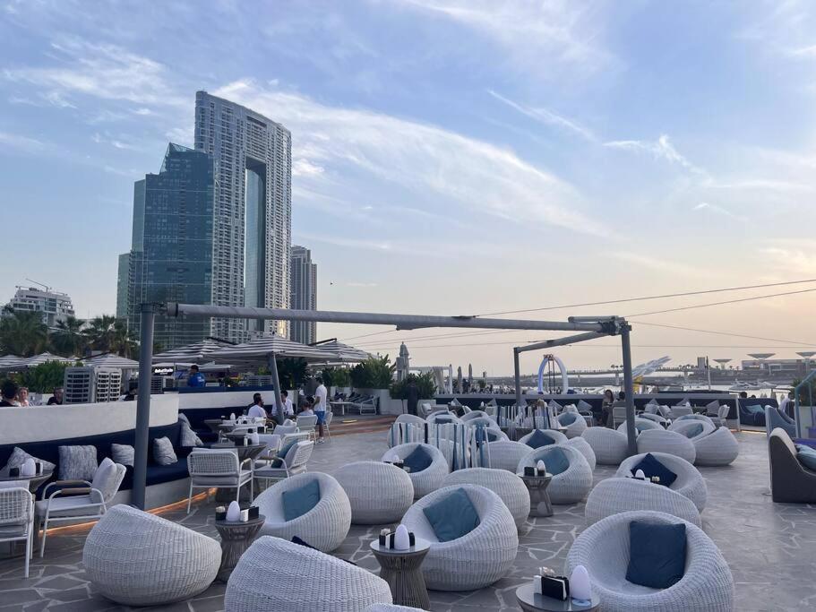 Jumeirah Beach Residents, Free Parking 두바이 외부 사진