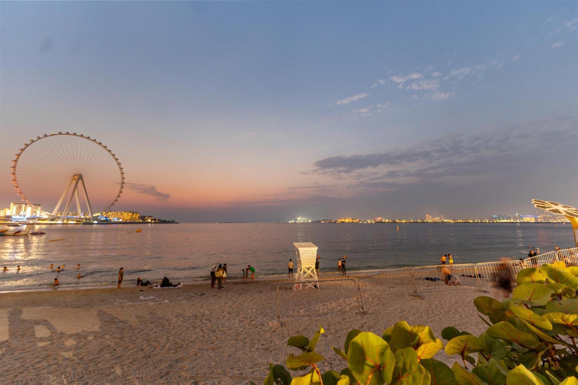Jumeirah Beach Residents, Free Parking 두바이 외부 사진